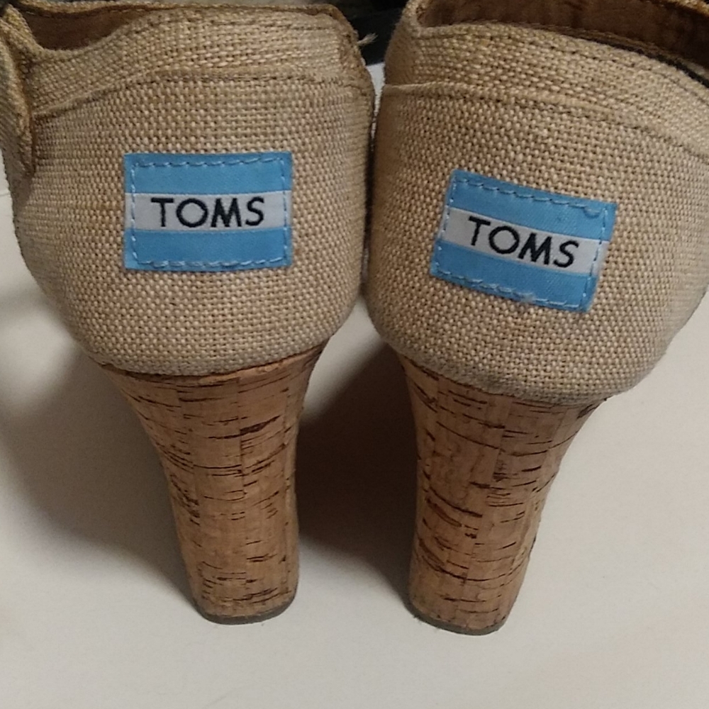 Tom's platform sandals